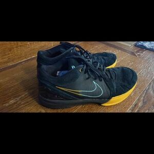 Kobe 4 proto snakeskin size 13